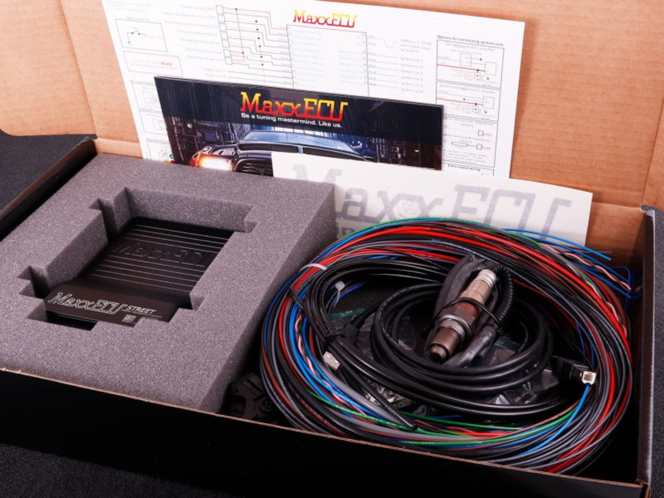 MaxxECU Street Premmium with LSU4.2 ,Harness and accessories