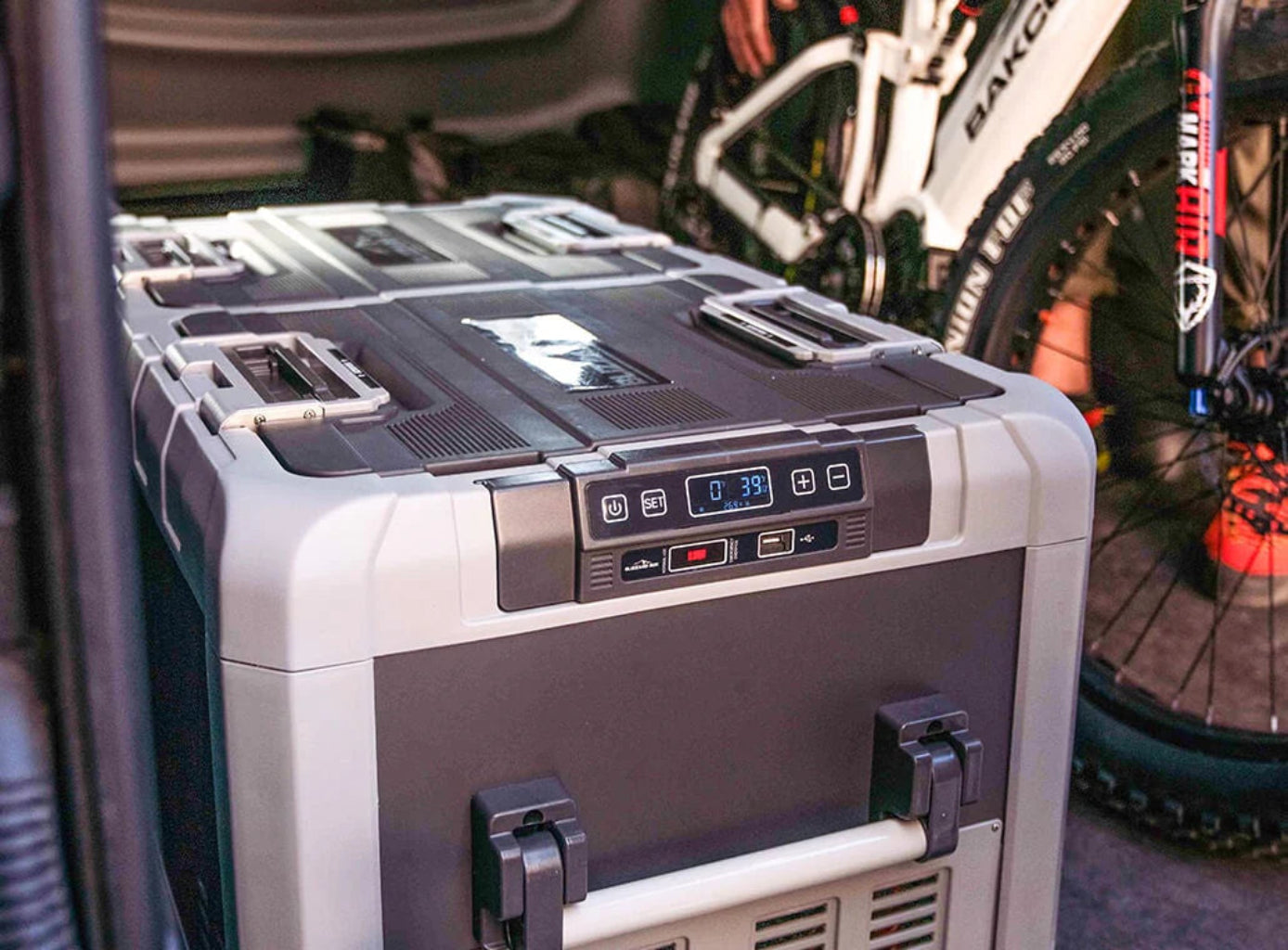 Blizzard Box 99QT Iceless Cooler